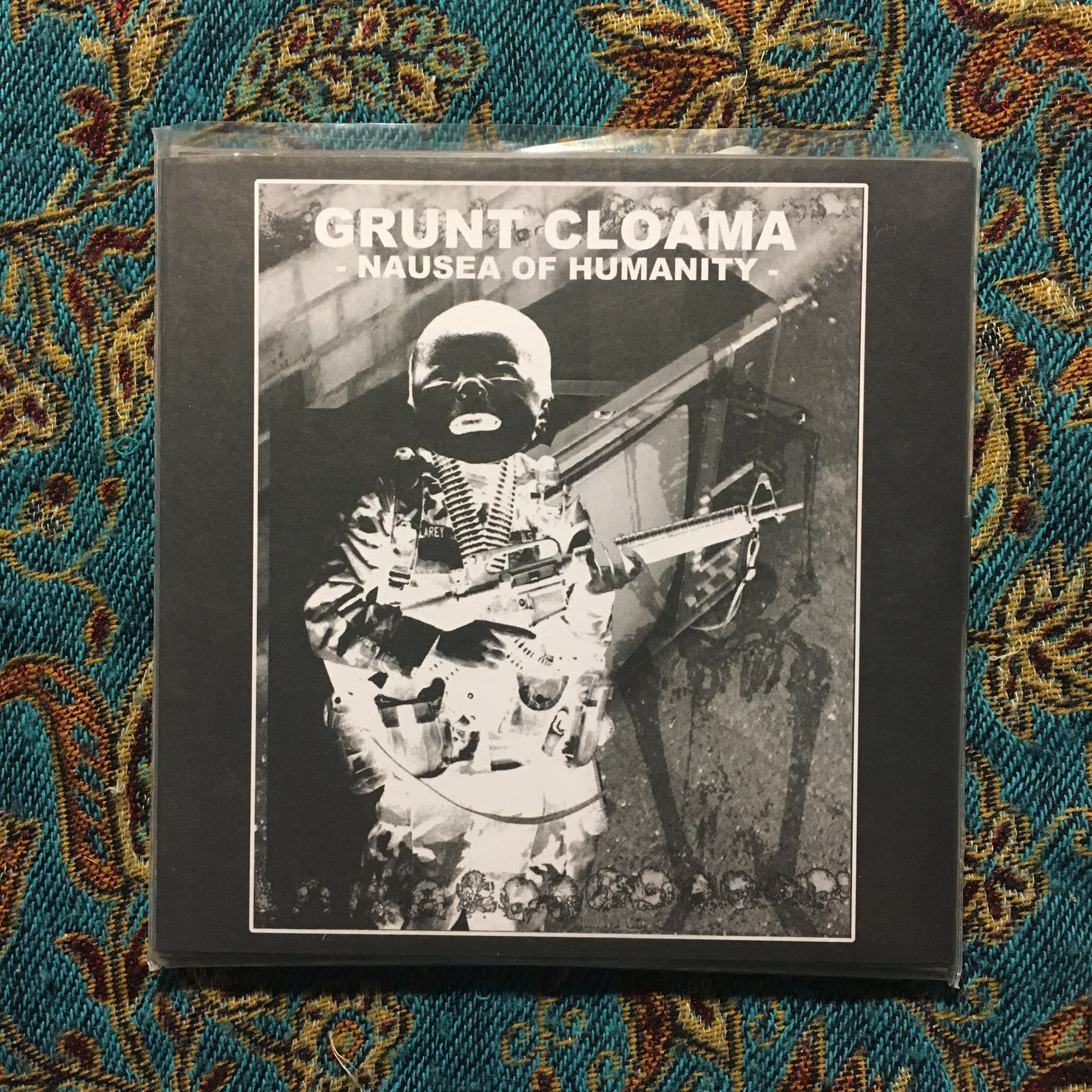 GRUNT / CLOAMA – Nausea of Humanity CD